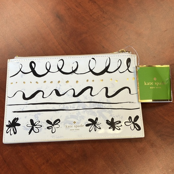 Kate Spade Daisy Place Pouch - Picture 1 of 5